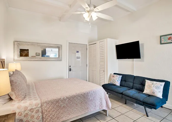 Holiday home Beachview 327